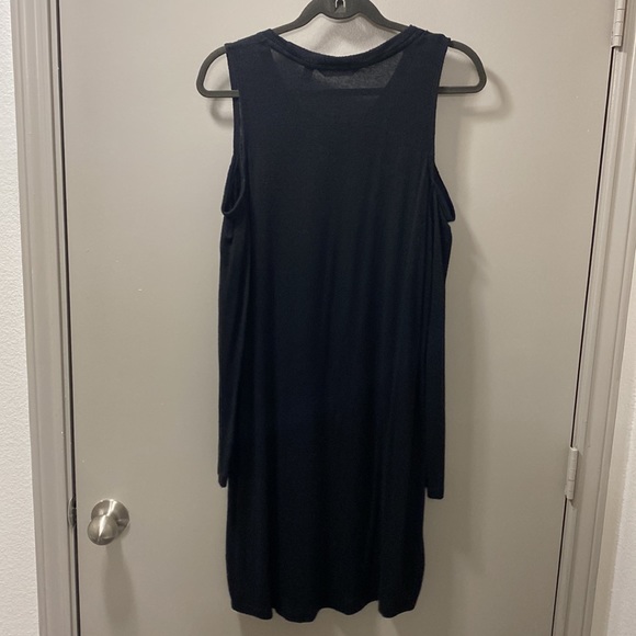 AnyBody Brushed Hacci Cold Shoulder dress - Picture 3 of 4
